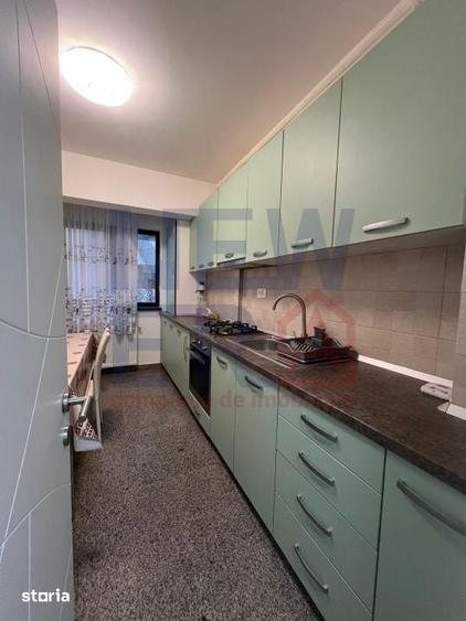 Apartament cu 2 camere decomandat, mobilat în Central
