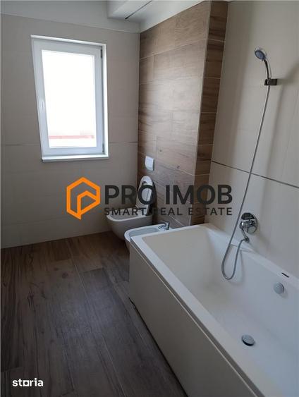 Casă cu 4 camere decomandat cu Canalizare în Mărăcineni