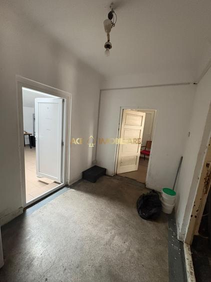 Apartament cu 4 camere decomandat, mobilat în Unirii