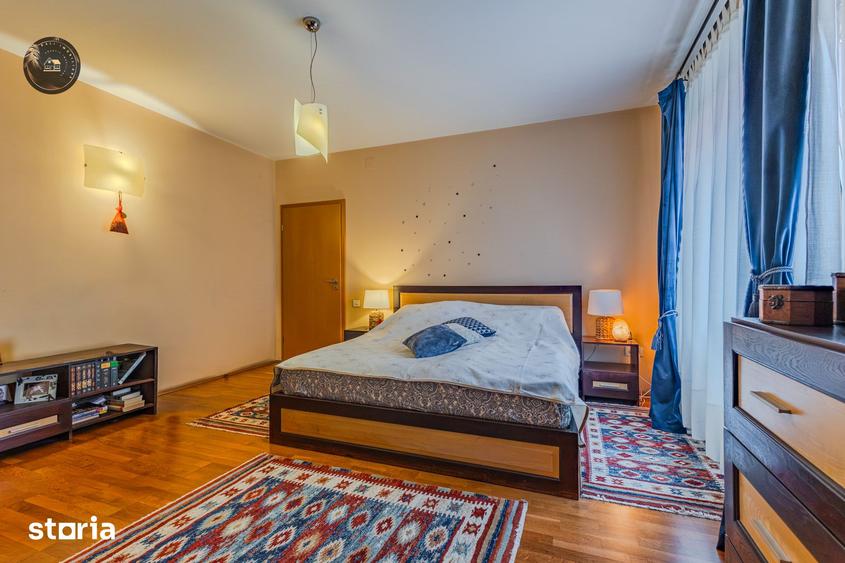 Casă cu 10 camere cu Teren 1500 Mp în Aurel Vlaicu