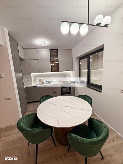 Apartament cu 3 camere semidecomandat în Central