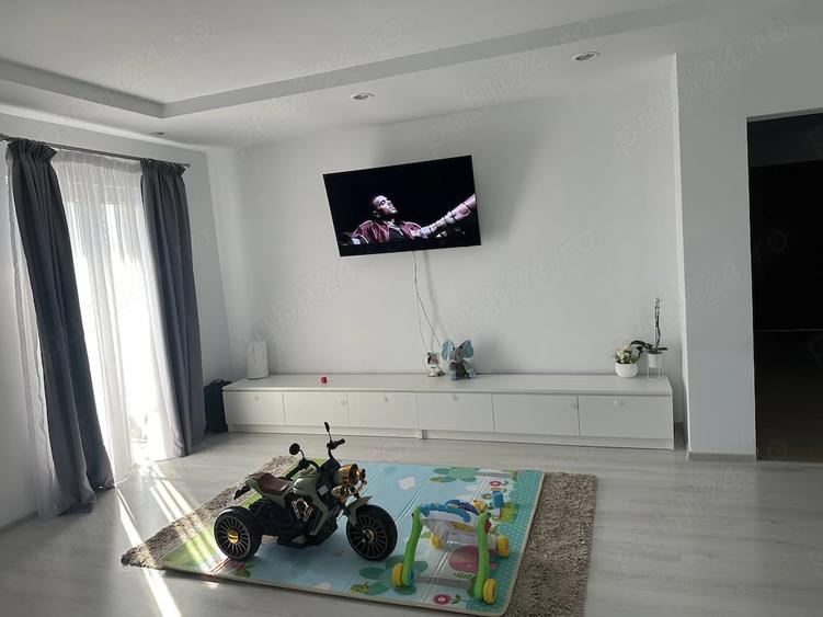 Apartament cu 3 camere decomandat în Ștefăneștii de Jos