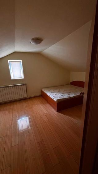 Apartament cu 3 camere decomandat în Turnișor