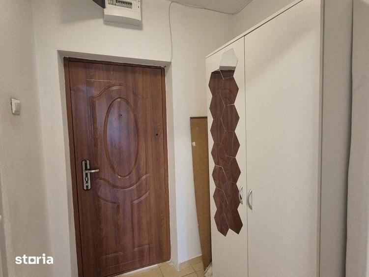 Garsonieră semidecomandată în Titan