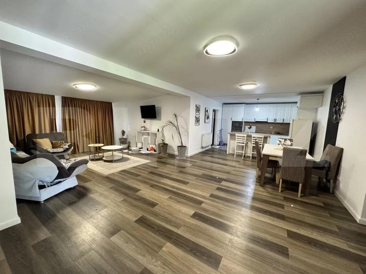 Casă cu Teren 2800 Mp în Guruslău