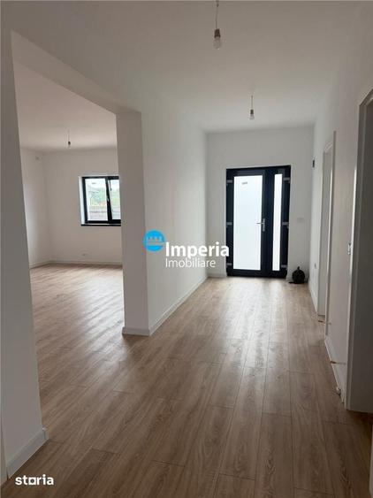Casă cu 3 camere cu Teren 400 Mp în Miroslava