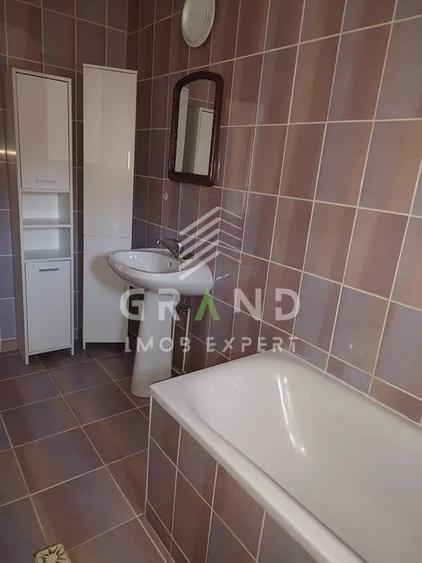 Casă individuală cu 3 camere cu Canalizare în Jucu de Mijloc