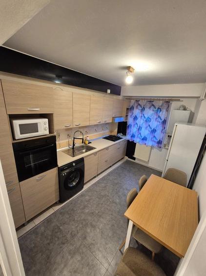Apartament cu 2 camere decomandat în Florești