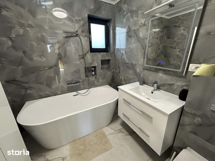 Casă cu 3 camere cu Teren 470 Mp în Central