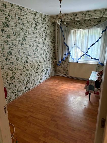 Apartament cu 4 camere decomandat în Cantacuzino