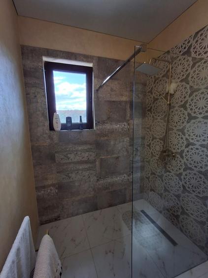 Casă individuală cu 4 camere cu Canalizare în Daia