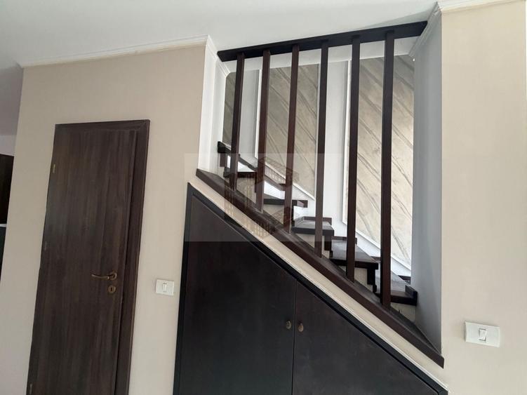 Duplex cu 4 camere cu Canalizare în Dumbrăvița