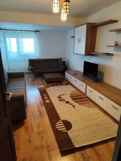 Apartament cu 3 camere decomandat în Faleza Nord
