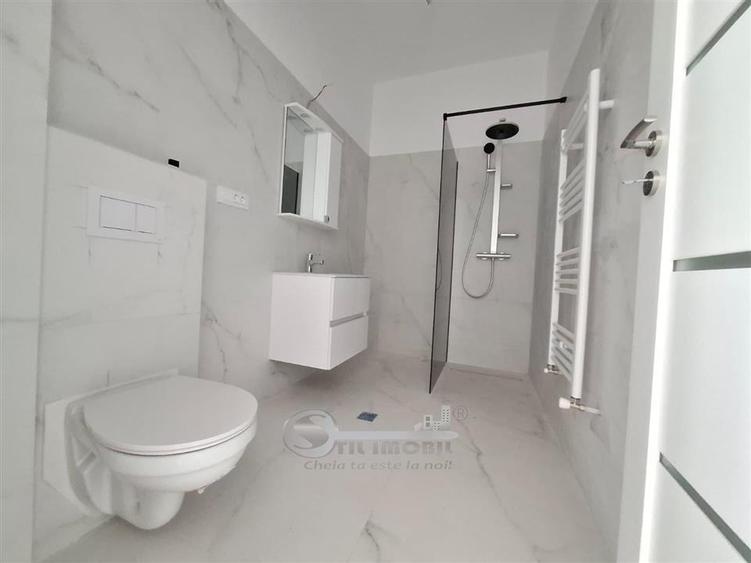 Penthouse cu 3 camere decomandat în Galata