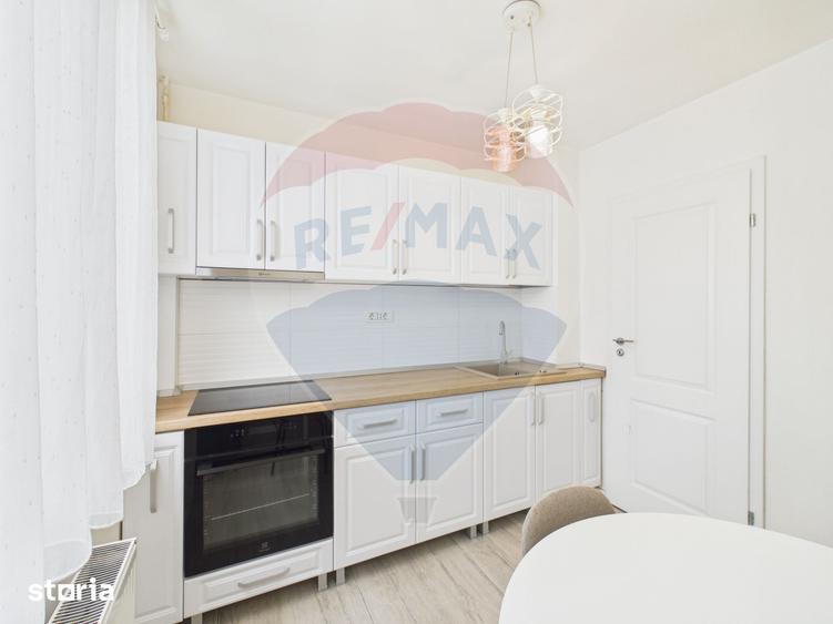 Apartament cu 3 camere în Tei