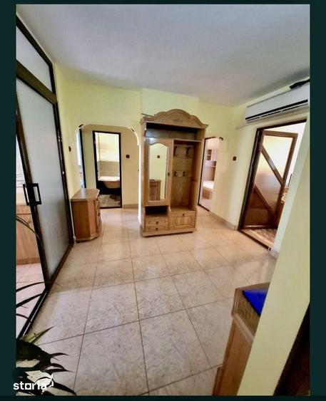 Apartament cu 4 camere decomandat, mobilat în Central