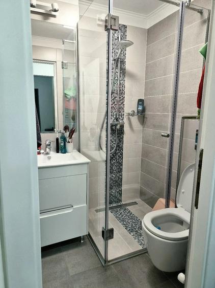 Apartament cu 4 camere decomandat în Micro 17