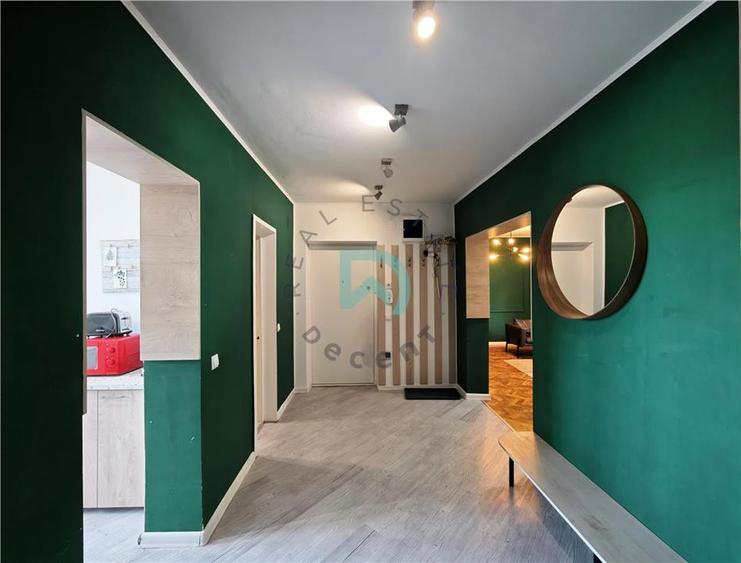 Apartament cu 4 camere decomandat în Centrul Istoric