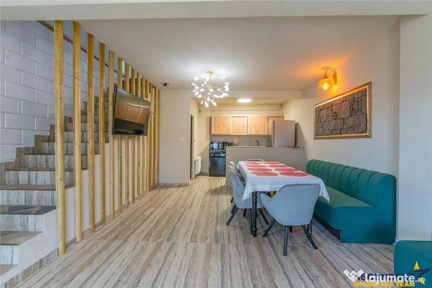 Casă cu 8 camere cu Teren 1100 Mp în Sohodol