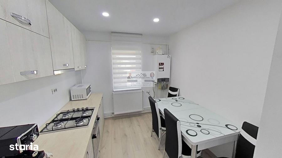 Apartament cu 2 camere semidecomandat, mobilat în Central