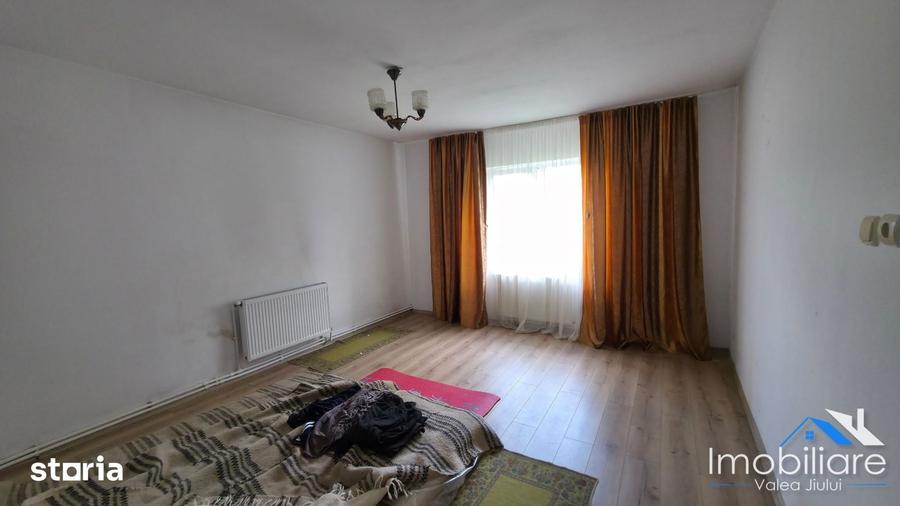 Casa - Vulcan, aproape de ora?, Str. Teodora Lucaciu, suprafata 130mp - 7