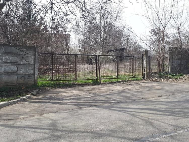 Teren de 2996 mp, în Vest