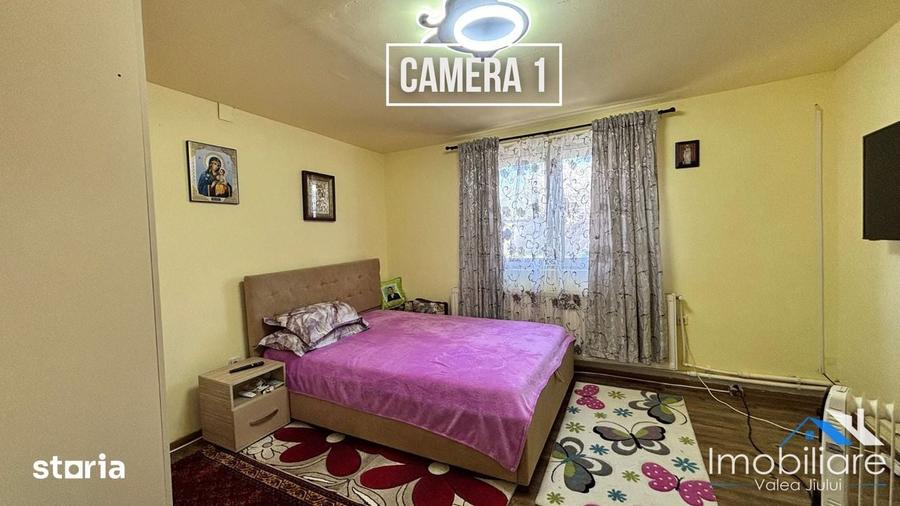 Casă cu 4 camere cu Teren 700 Mp în Petros