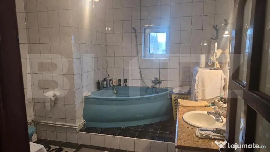 Casă cu 7 camere cu Teren 517 Mp în Lucian Blaga