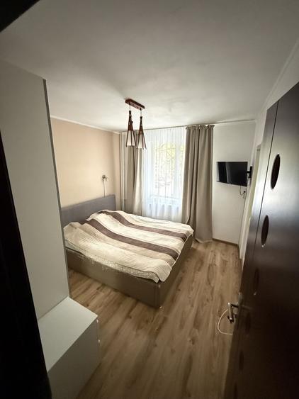 Apartament cu 3 camere semidecomandat în 1 Decembrie 1918