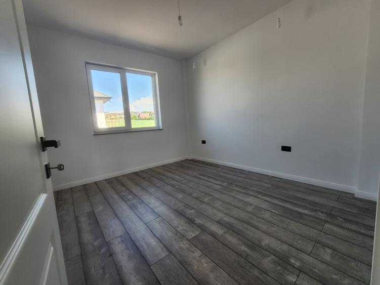 Casa cu 4 camere,2 bai, finalizata, MUTARE IMEDIATA, Valea Adanca - 10
