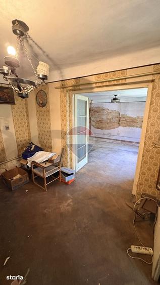 Casă cu 5 camere cu Teren 716 Mp în Central