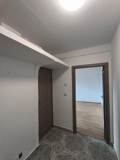 Apartament cu 2 camere semidecomandat în Malu Roșu