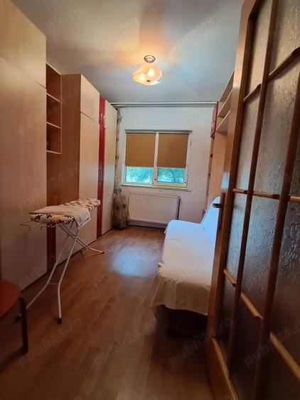 Apartament cu 3 camere decomandat în Metalurgie