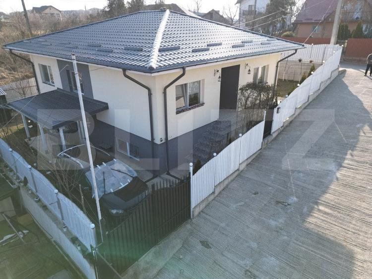 Casă individuală cu 5 camere cu Teren 390 Mp în Hlincea
