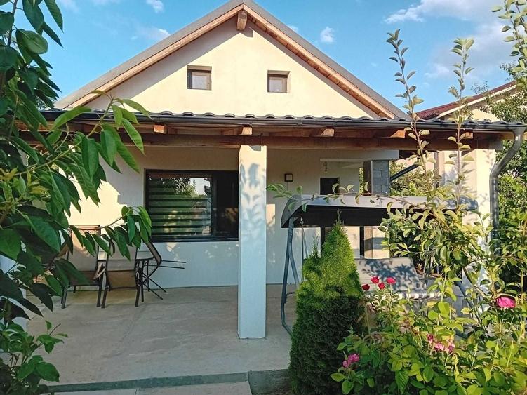 Casă individuală cu 3 camere cu Canalizare în Nord