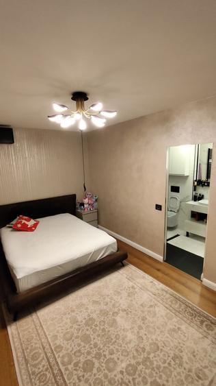Apartament cu 3 camere decomandat în Baba Novac