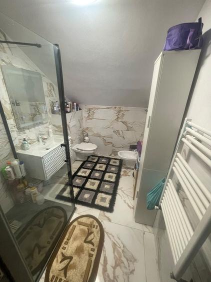 Casă cu 4 camere în Vulcan