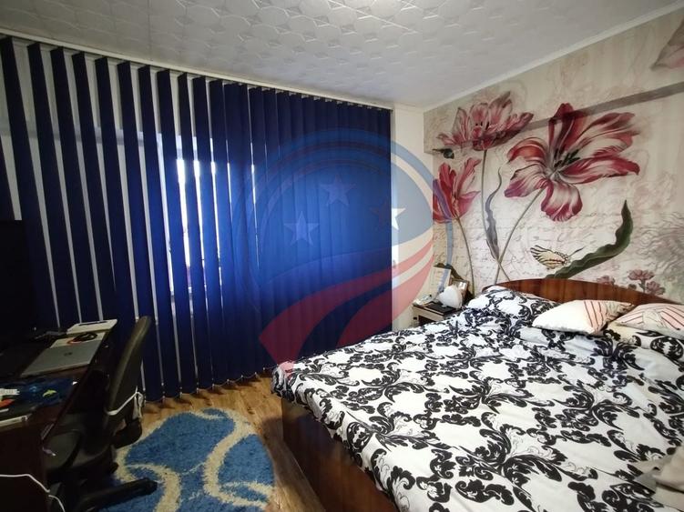 Apartament cu 4 camere decomandat în Lăpuș