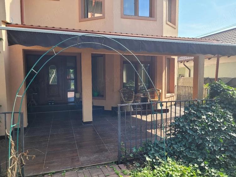 Casă cu Teren 1475 Mp în Blejoi