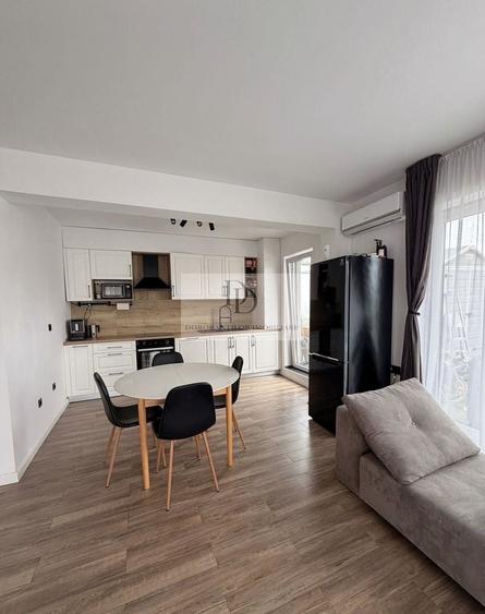 Penthouse cu 3 camere semidecomandat, mobilat în Iris