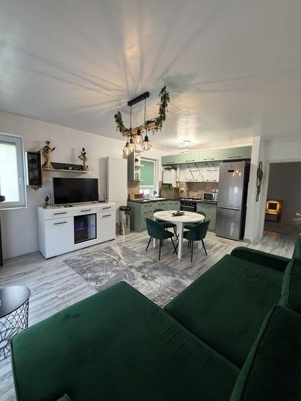 Apartament cu 3 camere decomandat în Tomis Plus