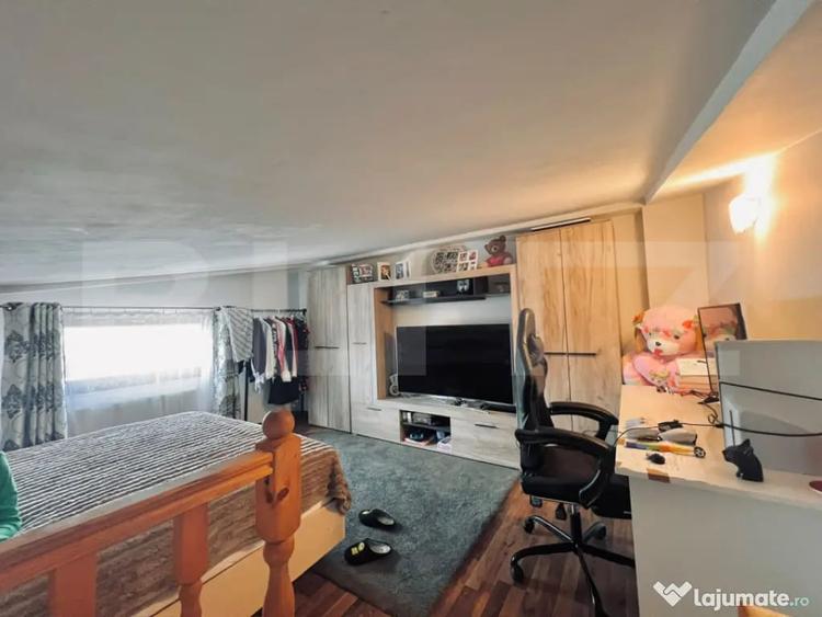 Apartament cu 2 camere semidecomandat în Valea Adâncă