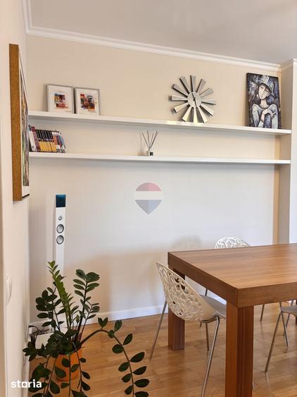 Apartament cu 3 camere în Tei