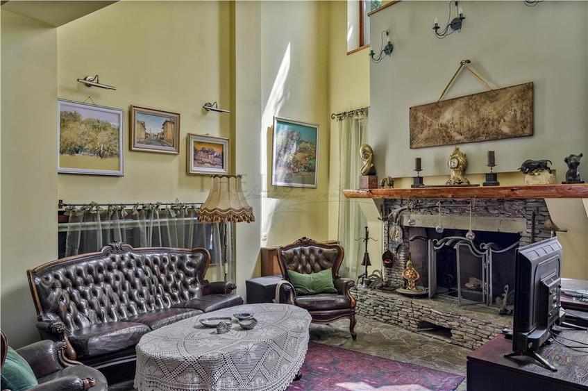Casă individuală cu 8 camere cu Piscina în Corbeanca