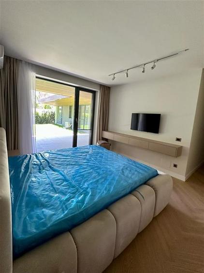 Apartament cu 4 camere semidecomandat, mobilat în Iancu Nicolae