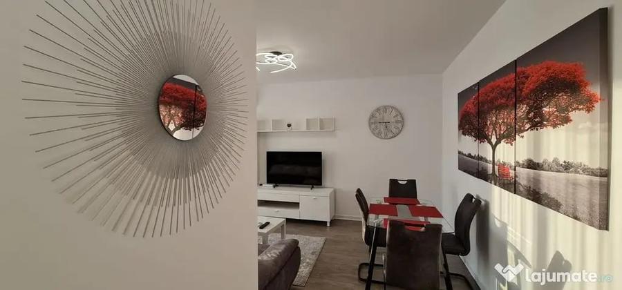 Apartament cu 3 camere decomandat în Aviației
