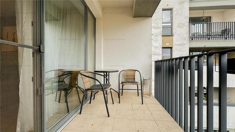 Apartament cu 2 camere decomandat, mobilat în Tractorul