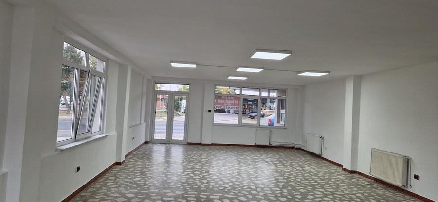 Spațiu comercial, de 100 mp, în Exterior Vest