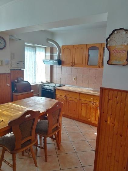 Apartament cu 2 camere decomandat, mobilat în Telecabinei