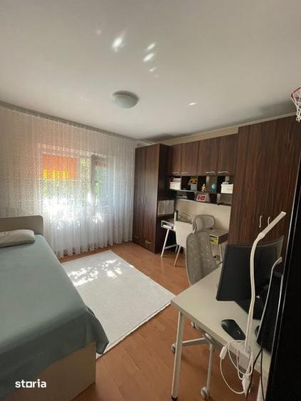 Apartament cu 3 camere decomandat, mobilat în Titan